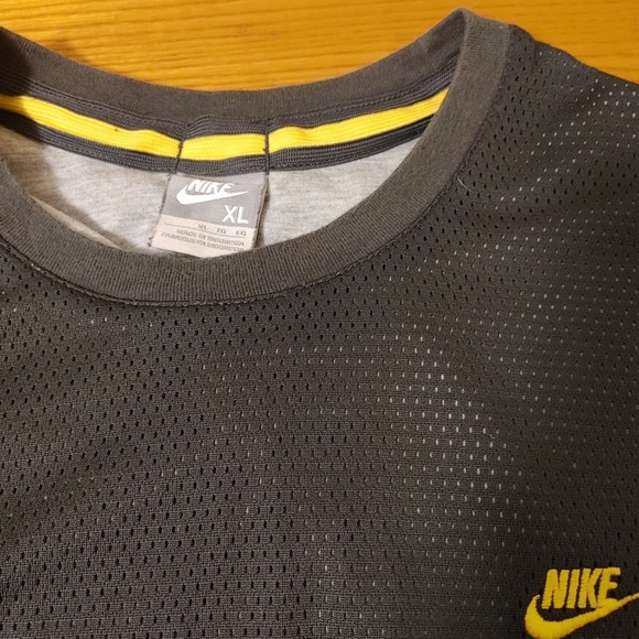 Nike tank top - Picture 3 of 3